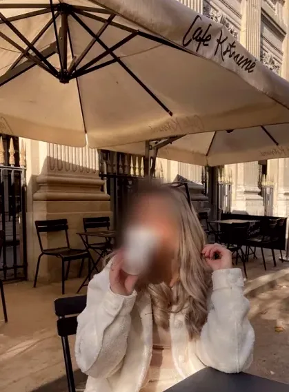 Anne, 32
