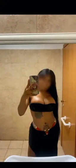 Carlijn, 26