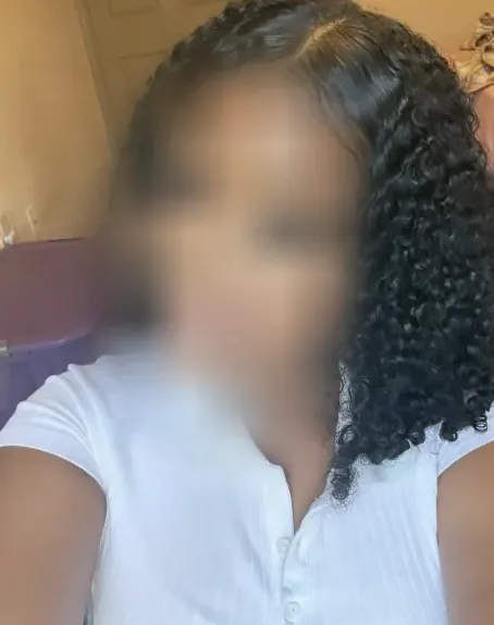 Chantal, 20