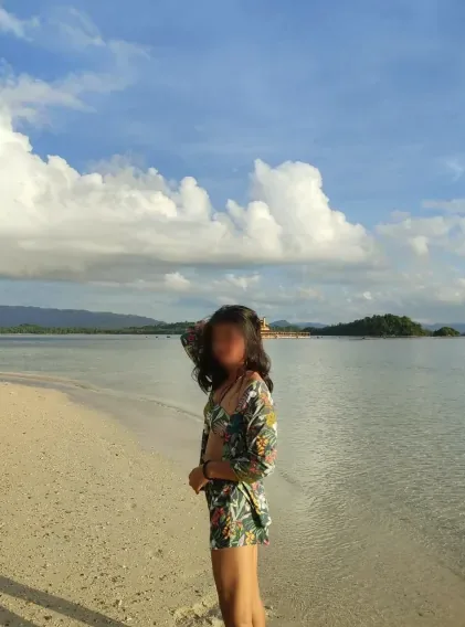 Cindy, 26