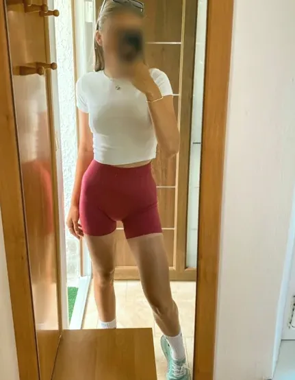 Lynn, 27