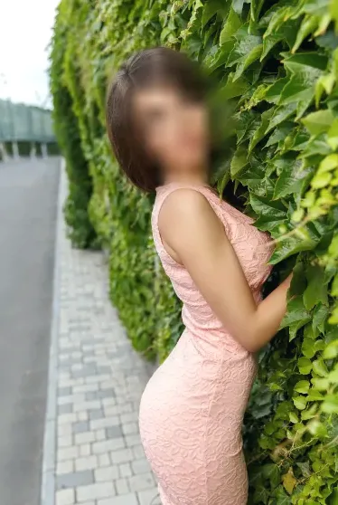 Monique, 35