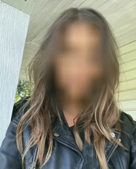 Naomi, 32