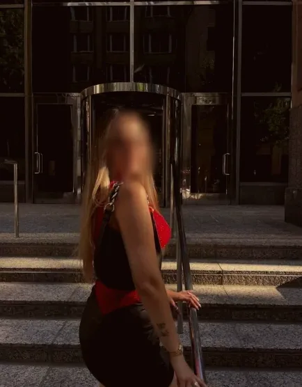 Priscilla, 21